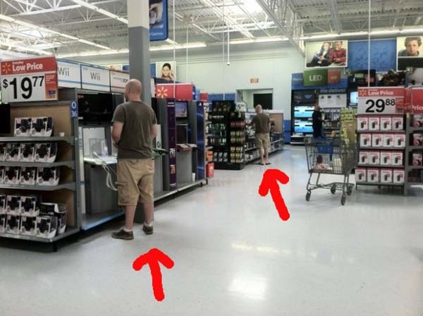 7.) Walmart "twins" appeared next to each other (and didn't know each other).