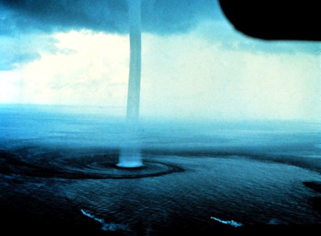 7. Waterspouts: These are tornadoes that form over water and although they generally aren’t dangerous if you’re on land, their wind speeds do reach up to 190 miles (305 kilometers) per hour. So it’s safe to say that if you’re on a boat or living on the coast, you should probably do your best to avoid them.