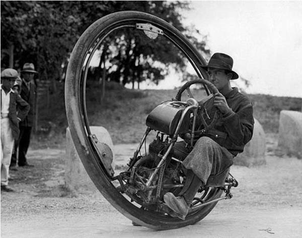 A single-wheeled motorcycle (1931).