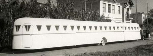 An extending RV (1934).